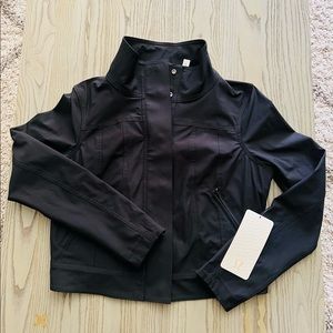 FINAL SALE 🍀LULULEMON stretchy bomber jacket ✨
